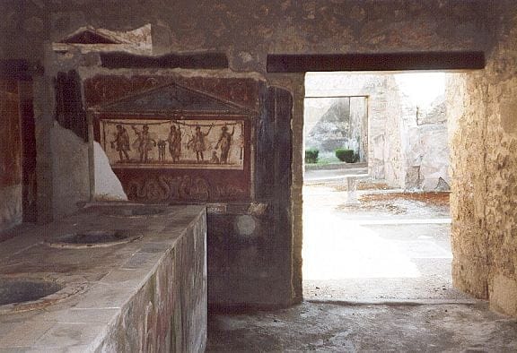 Commerce de Pompei vue interieure avec sortie